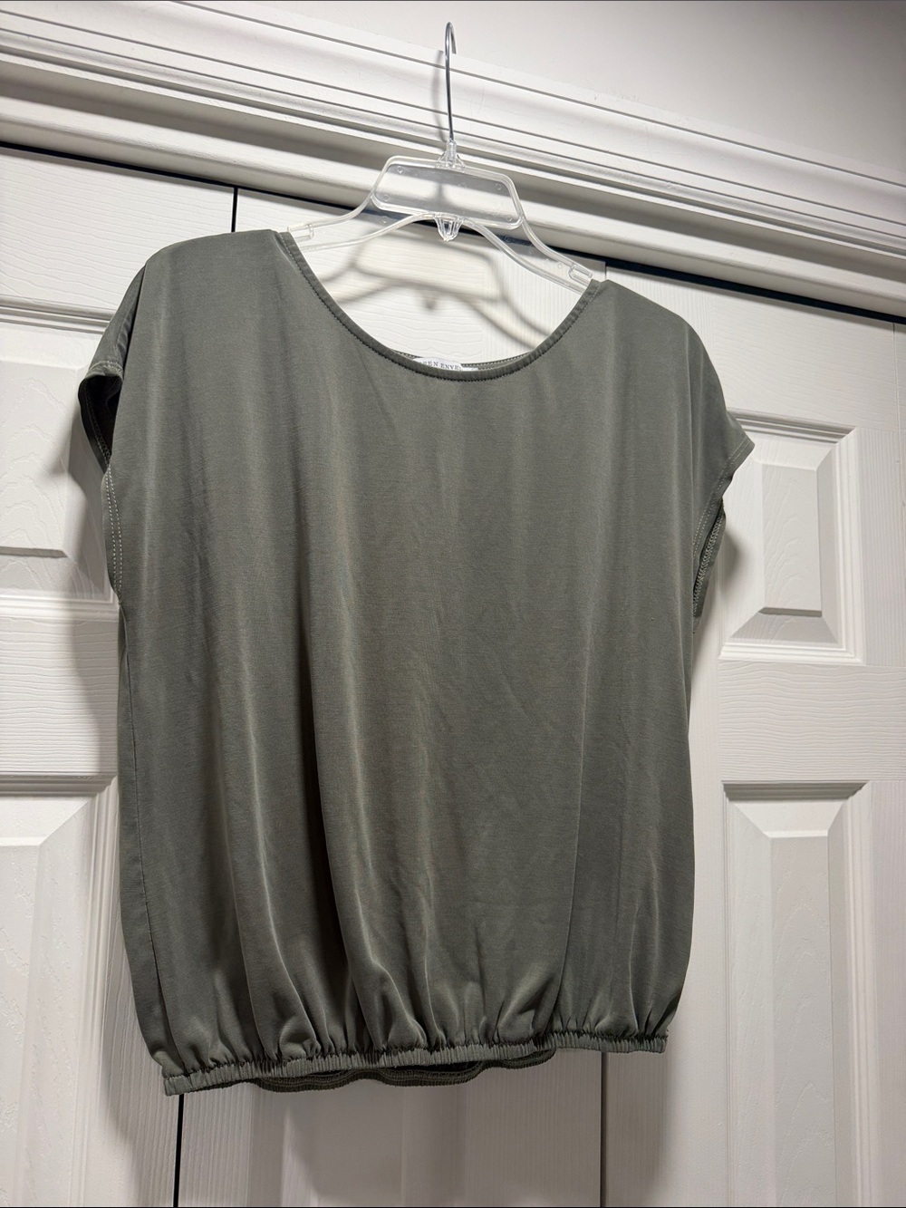 Green envelope Women's Olive Green Elastic Hem Top
